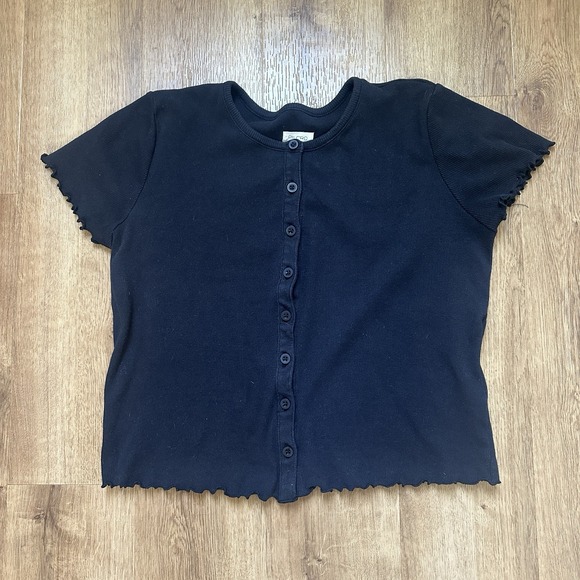 Pilcro Tops - Anthropologie Pilcro Black Ribbed Button Up Short Sleeve Lettuce Hem Shirt, M